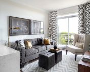 Белые фактурные обои под покраску используются для помещений небольшого размера Белые фактурные обои под покраску используются для помещений небольшого размера