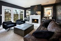 Пример гармоничного дизайна с использованием черных обоев и флористическим рисунком Пример гармоничного дизайна с использованием черных обоев и флористическим рисунком