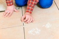 Для того чтобы покрытие служило долго, следует контролировать уровень укладки и толщину швов Для того чтобы покрытие служило долго, следует контролировать уровень укладки и толщину швов