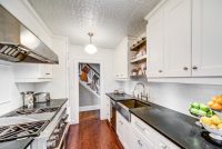 Инжекционная плитка не боится воздействия пара и влаги, поэтому ее можно применять для отделки потолка в ванной комнате и кухне Инжекционная плитка не боится воздействия пара и влаги, поэтому ее можно применять для отделки потолка в ванной комнате и кухне