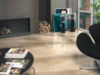 Керамическая глазурованная плитка под светлое дерево - идеальное решение для гостиной Керамическая глазурованная плитка под светлое дерево - идеальное решение для гостиной