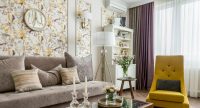 Обои в гостиной способны преобразить интерьер, сделав помещение уютным и гармоничным Обои для гостиной: фото интерьеров с интересным дизайном