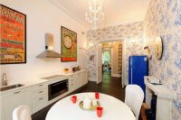 Стены кухни-столовой можно украсить картинами Стены кухни-столовой можно украсить картинами