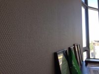 Фактурные обои под покраску на флизелиновой основе обладают довольно высоким уровнем прочности, что делает их популярным вариантом для отделки офисов и прихожих Фактурные обои под покраску на флизелиновой основе обладают довольно высоким уровнем прочности, что делает их популярным вариантом для отделки офисов и прихожих