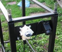 Конструкция вибростола может быть разборной или стационарной Конструкция вибростола может быть разборной или стационарной