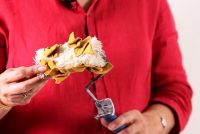 Для создания интересной фактуры на стене, используются валики с шубкой из различных материалов Для создания интересной фактуры на стене, используются валики с шубкой из различных материалов