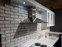 С помощью гипсовой плитки можно оформить кухонный фартук С помощью гипсовой плитки можно оформить кухонный фартук