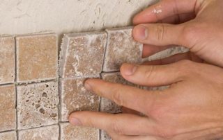 Как класть плитку на стену: инструкция для самостоятельной работы
