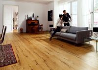 Перед тем как стелить линолеум, нужно удостовериться что основа под него идеально ровная Перед тем как стелить линолеум, нужно удостовериться что основа под него идеально ровная