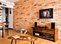 Декоративное оформление стены с помощью имитации кирпичной кладки Декоративное оформление стены с помощью имитации кирпичной кладки