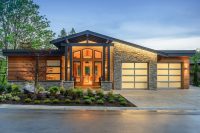 Наличие гаража в доме может привести к возникновению «островков холода», поэтому крайне важно уделить должное внимание утеплению здания Наличие гаража в доме может привести к возникновению «островков холода», поэтому крайне важно уделить должное внимание утеплению здания