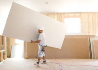 Размер листа гипсокартона выбирается исходя из площади, которую необходимо обшить Размер листа гипсокартона выбирается исходя из площади, которую необходимо обшить