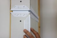 Основа камина из гипсокартона - это металлические профили разных типов Основа камина из гипсокартона - это металлические профили разных типов