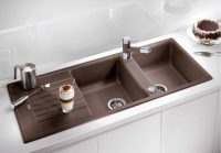 Некоторые продукты могут оставить на каменной мойке трудновыводимые пятна Некоторые продукты могут оставить на каменной мойке трудновыводимые пятна