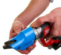 Для того чтобы разрезать лист металла с помощью дрели, нужно использовать специально предназначенную для этого насадку ножницы Для того чтобы разрезать лист металла с помощью дрели, нужно использовать специально предназначенную для этого насадку ножницы