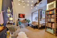 К каждой из функциональных зон детской комнаты предъявляются свои требования по уровню освещенности К каждой из функциональных зон детской комнаты предъявляются свои требования по уровню освещенности