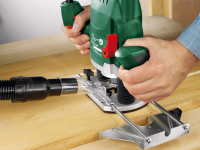 С помощью фрезера удобно выбирать пазы и обрабатывать кромки изделий, а также производить интерьерные элементы вроде плинтусов С помощью фрезера удобно выбирать пазы и обрабатывать кромки изделий, а также производить интерьерные элементы вроде плинтусов