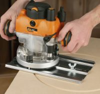 От мощности двигателя зависит длительность бесперебойной работы инструмента От мощности двигателя зависит длительность бесперебойной работы инструмента