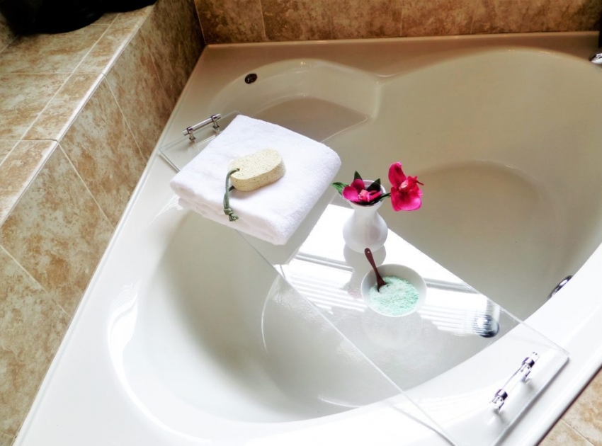 С помощью угловых ванн можно значительно сэкономить пространство ванной комнаты